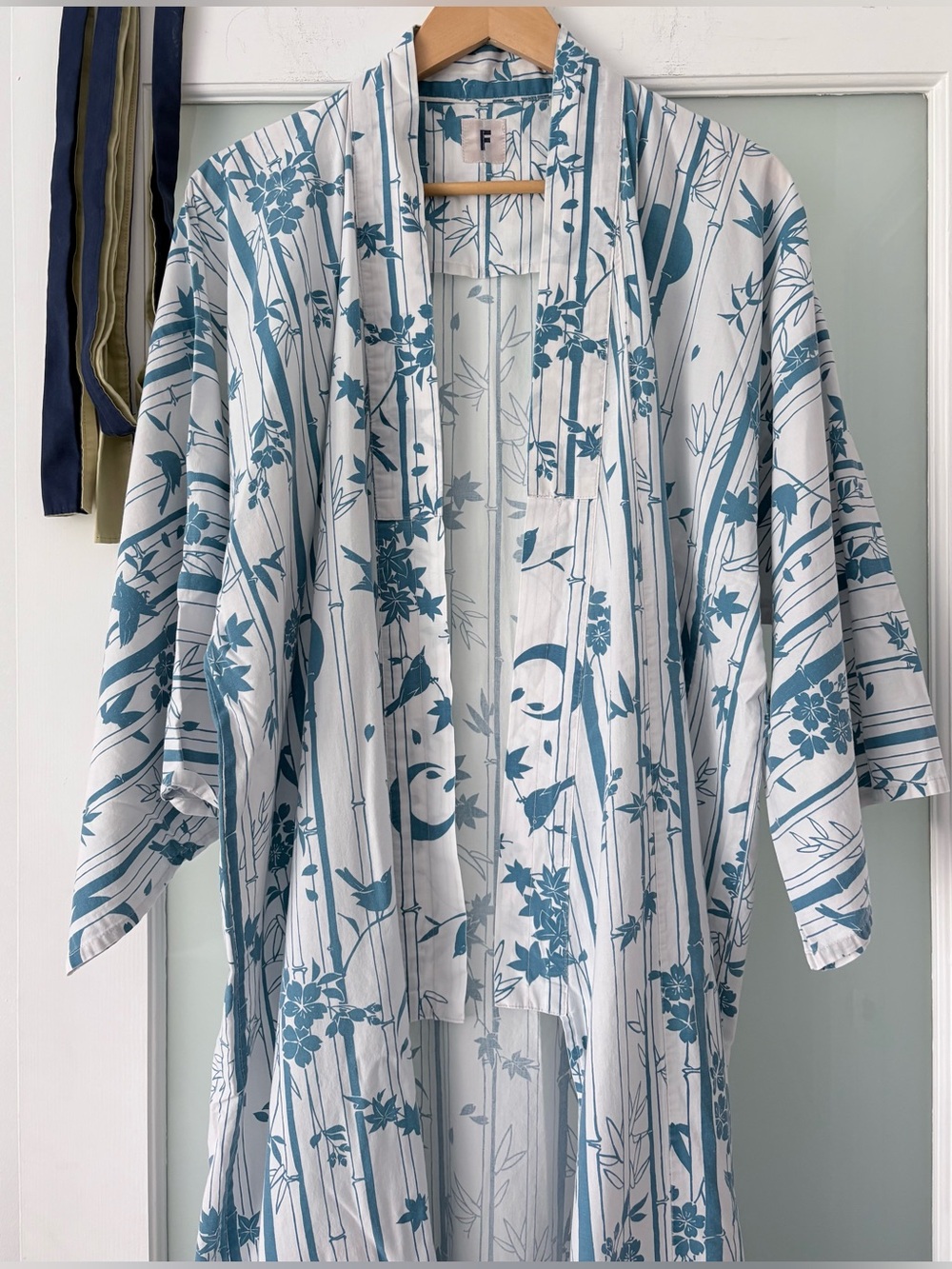 Kimono Robe Made in Japan Bamboo & Bird Print Unisex White Blue Belt OS